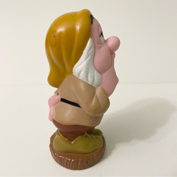 VTG Disney Snow White & Seven Dwarfs Sneezy 5" Rubber/Plastic Figure - Picture 10 of 10